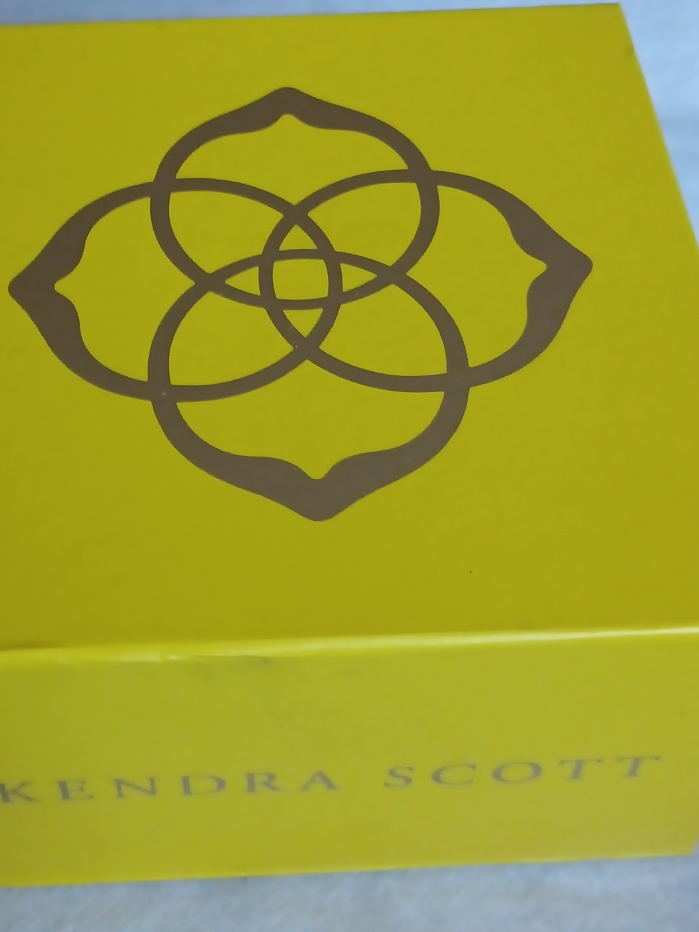 KENDRA SCOTT EVER BLUSH DICHROIC NECKLACE